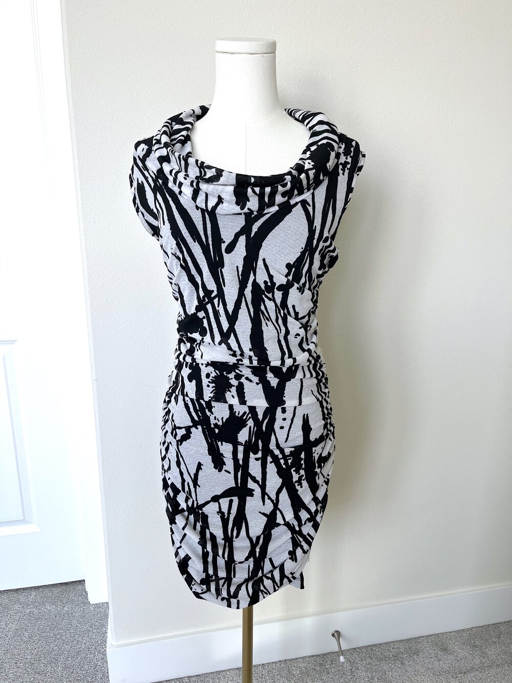 Moa Moa Abstract Cowl Neck Ruched Dress - Grey Black Brushstroke - Size L